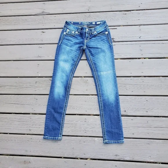 Miss Me Signature Buckle Low Rise Skinny Angel Wing Bling Stretch Jeans